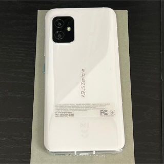 エイスース(ASUS)のZenfone 8 ムーンライトホワイト(スマートフォン本体)