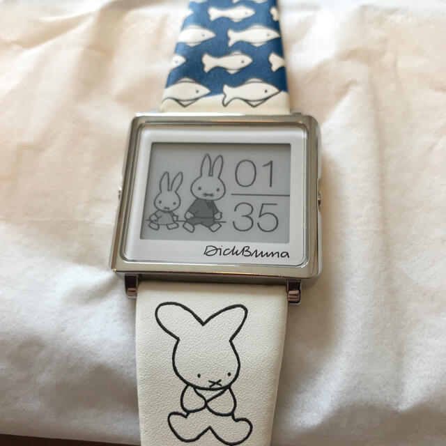 EPSON(エプソン)のスマートキャンバス ミッフィー 60周年記念限定モデル レディースのファッション小物(腕時計)の商品写真