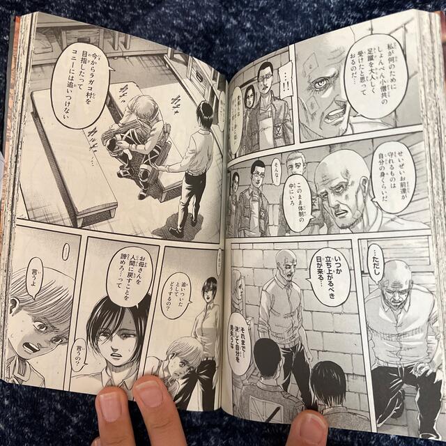 集英社(シュウエイシャ)の進撃の巨人　29巻　30巻　31巻 エンタメ/ホビーの漫画(少年漫画)の商品写真