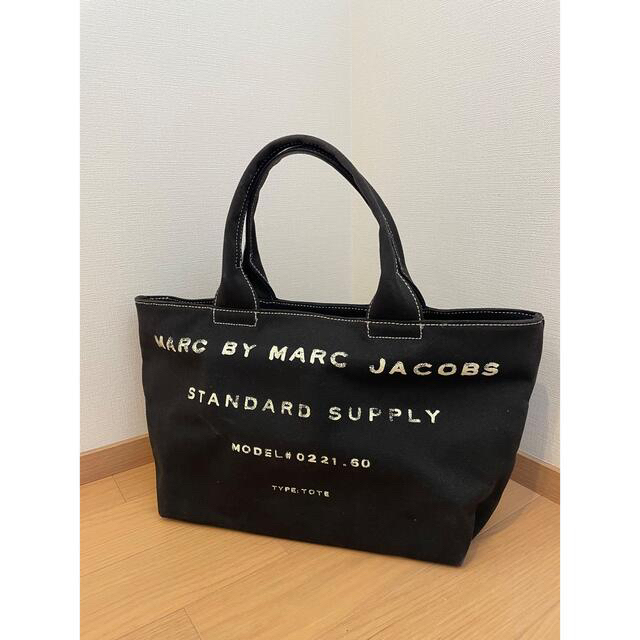 MARC BY MARC JACOBS(マークバイマークジェイコブス)の美品　マークジェイコブス　トートバッグ レディースのバッグ(トートバッグ)の商品写真