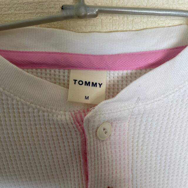 TOMMY HILFIGER(トミーヒルフィガー)のTOMMY HILFIGER  Tシャツ　 レディースのトップス(Tシャツ(半袖/袖なし))の商品写真