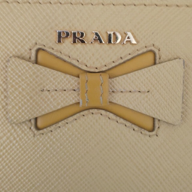 PRADA(プラダ)のKITTY様専用。プラダコインケース レディースのファッション小物(コインケース)の商品写真