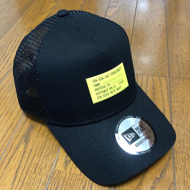 NEW ERA(ニューエラー)のNEW ERA キャップ　トラッカー　ネオンイエロー メンズの帽子(キャップ)の商品写真