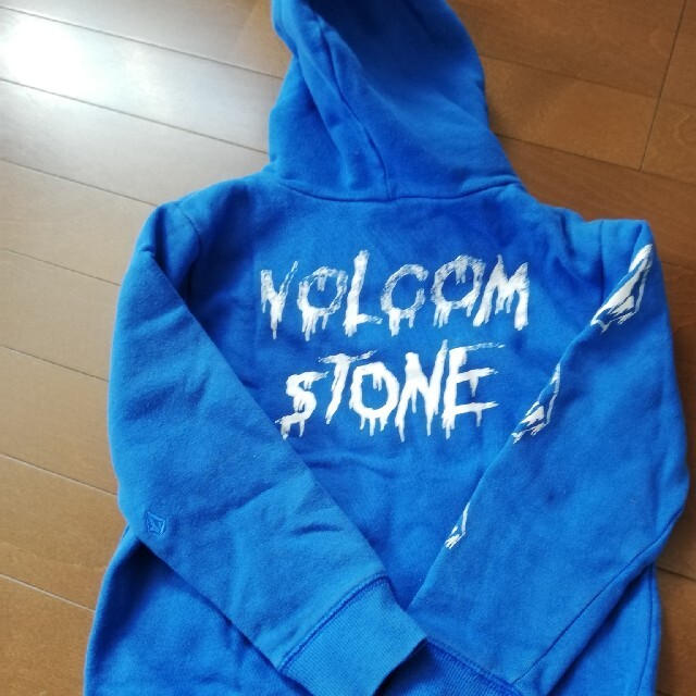 volcom(ボルコム)のVOLCOMパーカー キッズ/ベビー/マタニティのキッズ服男の子用(90cm~)(ジャケット/上着)の商品写真