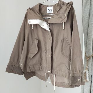 ザラ(ZARA)のZARA アウター ブラウン ベージュ パーカ(その他)