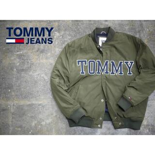 トミー(TOMMY)のトミージーンズ TOMMY JEANS フラッグ刺繍 ワッペン付 スタジャン(パーカー)