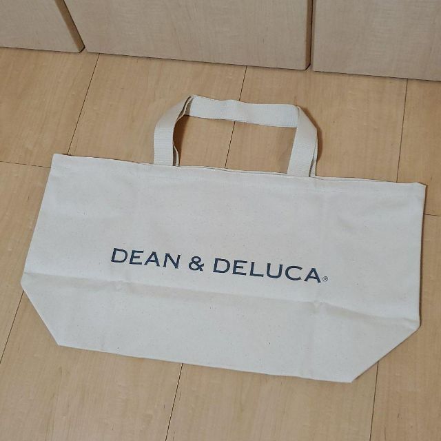 DEAN & DELUCA(ディーンアンドデルーカ)の【新品未使用】DEAN & DELUCAビッグトートバッグ レディースのバッグ(トートバッグ)の商品写真