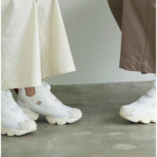 Reebok(リーボック)のリーボック　ポンプフューリー　白　24.5cm レディースの靴/シューズ(スニーカー)の商品写真