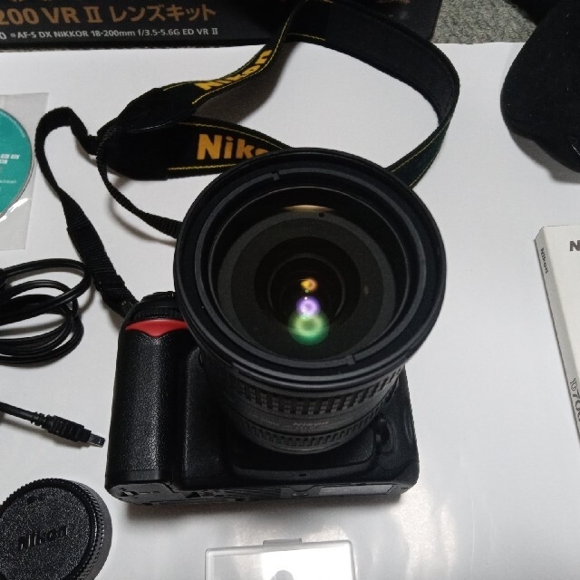Nikon D7000 18-200 VR2 (レンズプロテクター、Sケース付） スマホ/家電/カメラのカメラ(デジタル一眼)の商品写真