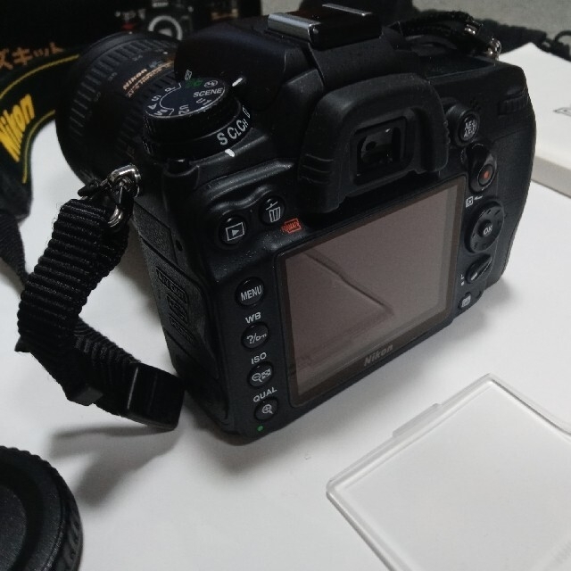 Nikon D7000 18-200 VR2 (レンズプロテクター、Sケース付） スマホ/家電/カメラのカメラ(デジタル一眼)の商品写真