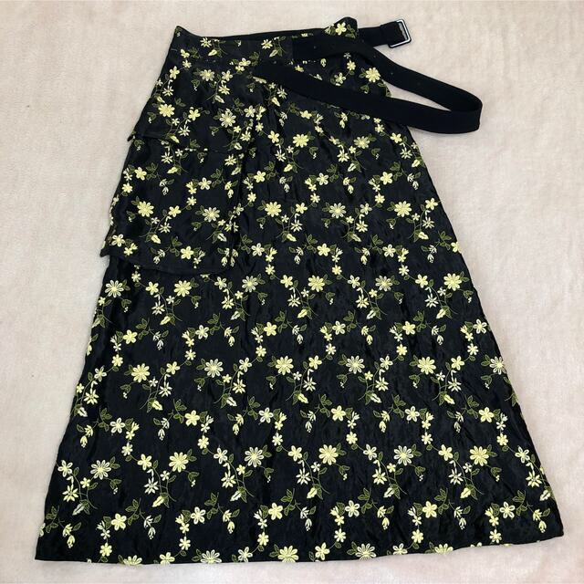 LE CIEL BLEU(ルシェルブルー)のルシェルブルー　花柄刺繍スカート レディースのスカート(ロングスカート)の商品写真
