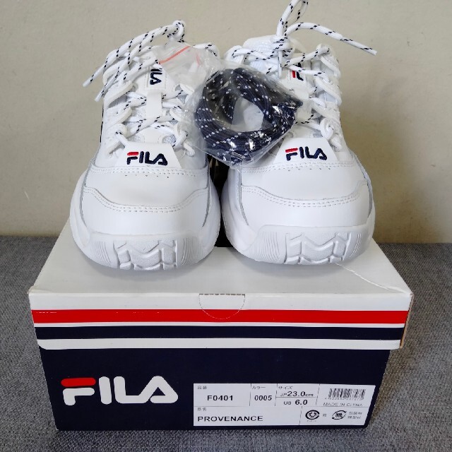 FILA　厚底スニーカー　PROVENANCE　２３センチ