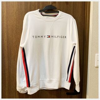 トミーヒルフィガー(TOMMY HILFIGER)の脇の方にトリコロールラインのロングスリーブTシャツ　ホワイトM(Tシャツ/カットソー(七分/長袖))