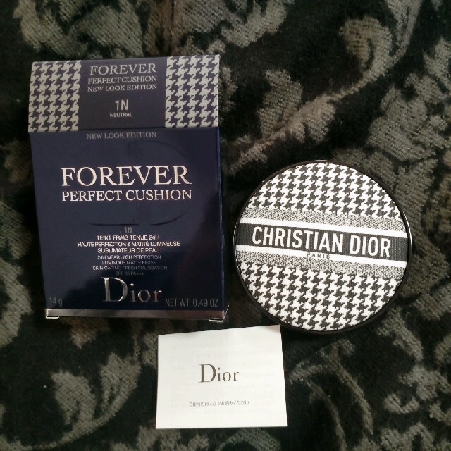 人気商品は Dior フォーエヴァークッション ファンデーション ニュー 