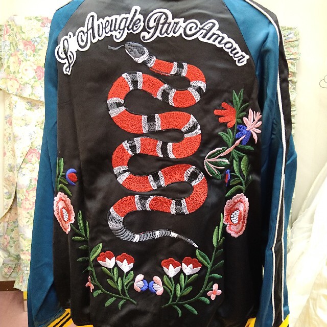 スカジャン　刺繍　ユニセックス　牡丹　蛇