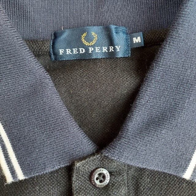 FRED PERRY(フレッドペリー)のポロシャツ　メンズM メンズのトップス(ポロシャツ)の商品写真