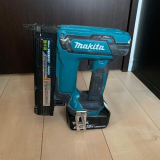 マキタ(Makita)のマキタ　充電式面木釘打機(工具/メンテナンス)