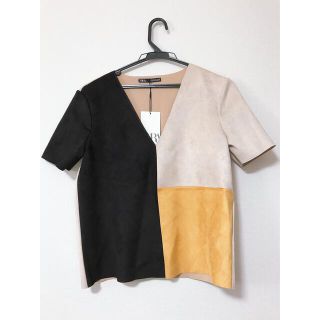 ザラ(ZARA)の新品❤️ZARA マルチカラーブロックスエードトップス(カットソー(半袖/袖なし))