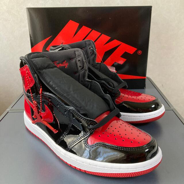 NIKE(ナイキ)のNike Air Jordan 1 High OG "Patent Bred" メンズの靴/シューズ(スニーカー)の商品写真