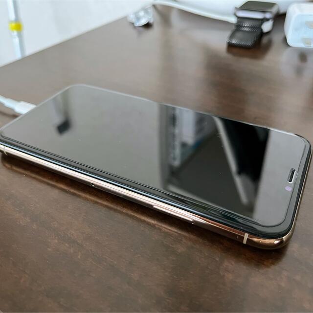 Apple(アップル)のiPhoneXS 256GB Gold(SIMフリー/ジャンク品) スマホ/家電/カメラのスマートフォン/携帯電話(スマートフォン本体)の商品写真