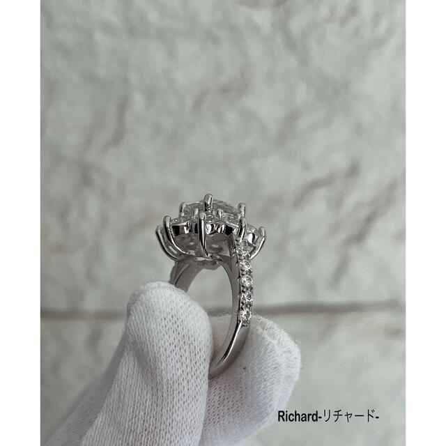 サンフラワー　ひまわりリング　モアサナイト　ダイヤモンド2ct!  レディースのアクセサリー(リング(指輪))の商品写真