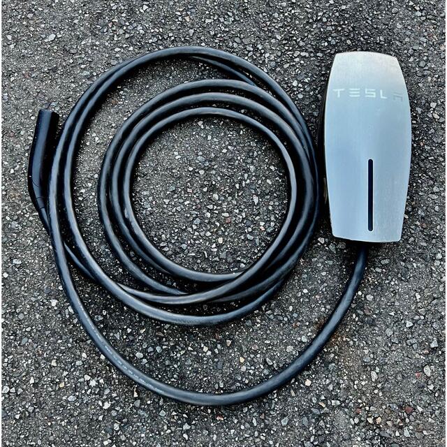 テスラ　充電ケーブル　ウォールコネクター 自動車/バイクの自動車(車種別パーツ)の商品写真