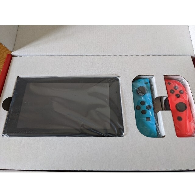 Nintendo Switch(ニンテンドースイッチ)のNintendo Switch Joy-Con(L)/(R) ネオンブルー/ネオ エンタメ/ホビーのゲームソフト/ゲーム機本体(家庭用ゲーム機本体)の商品写真