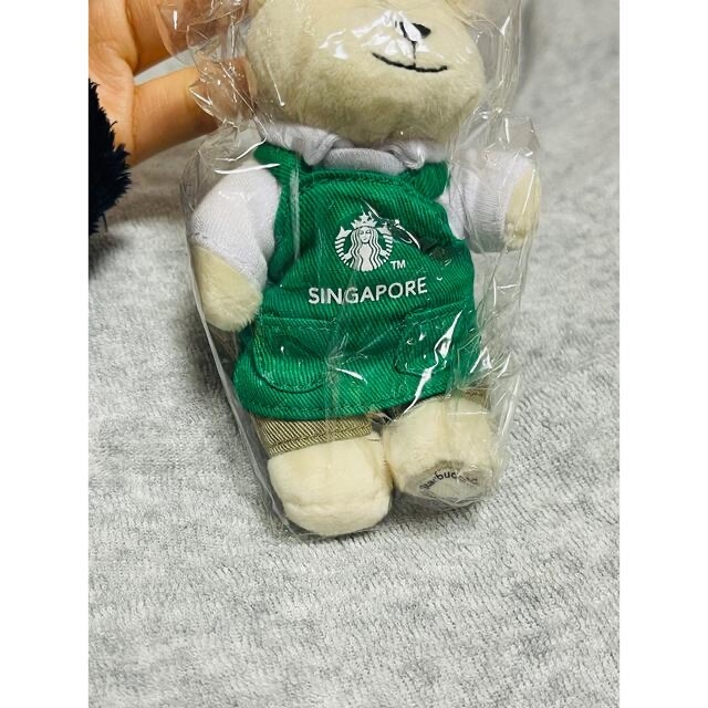 Starbucks Coffee(スターバックスコーヒー)の未使用！未開封！シンガポール限定　ベアリスタ　キーホルダーマスコット　スタバ レディースのファッション小物(キーホルダー)の商品写真