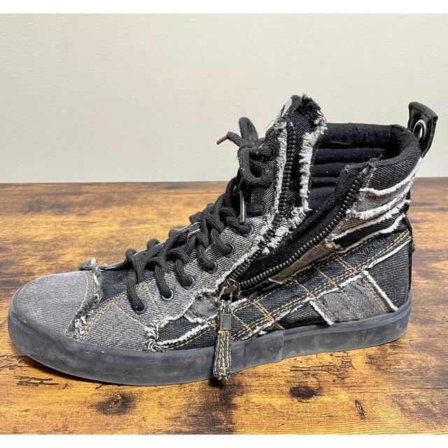 DIESEL(ディーゼル)のDIESEL D-VELOWS MID LACE ディーゼル 27.5 メンズの靴/シューズ(スニーカー)の商品写真