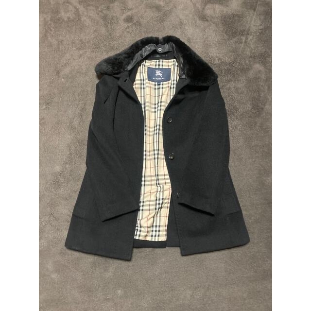 BURBERRY(バーバリー)の美品　BURBERRY  LONDON  バーバリーノバチェック　S(36) 黒 レディースのジャケット/アウター(ダッフルコート)の商品写真