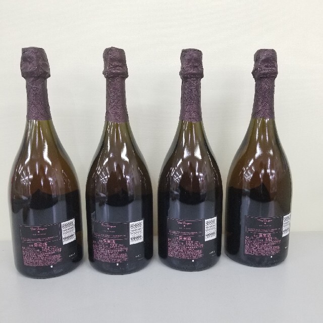 Dom Pérignon(ドンペリニヨン)の新品未開封品‼️ 4本セット ドンペリニヨン ロゼ ヴィンテージ 2008 食品/飲料/酒の酒(シャンパン/スパークリングワイン)の商品写真