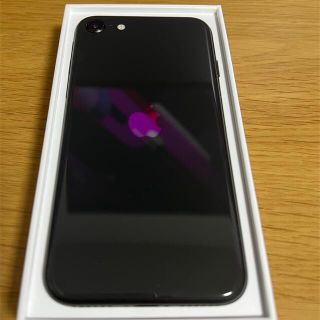 アイフォーン(iPhone)のiPhone SE 第2世代　64gb ブラック(スマートフォン本体)