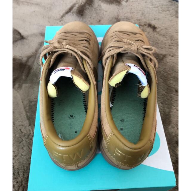 NIKE(ナイキ)のSUPREME × NIKE SB BLAZER LOW GT  メンズの靴/シューズ(スニーカー)の商品写真