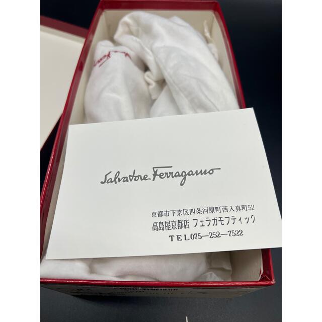 Salvatore Ferragamo(サルヴァトーレフェラガモ)のサルバトーレフェラガモ　ヴァラ　パンプス　レッド　赤　リボン レディースの靴/シューズ(ハイヒール/パンプス)の商品写真