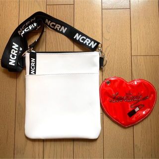 ラブトキシック(lovetoxic)のNiCORONショルダーバッグ ・lovetoxic ハートパスケース セット(ショルダーバッグ)