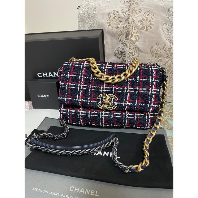 ショルダーバッグご専用????CHANEL １９　新品????