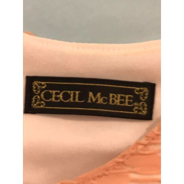 CECIL McBEE(セシルマクビー)のCecil MacBeeバラの透かし模様がおしゃれなローズピンクカットソー レディースのトップス(カットソー(半袖/袖なし))の商品写真