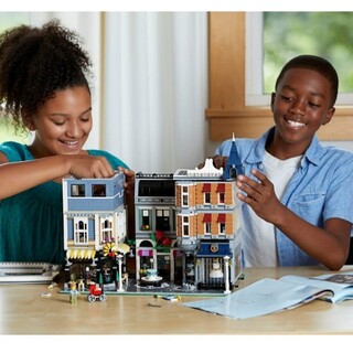 Lego - レゴ 10255 にぎやかな街角の通販 by ts's shop｜レゴならラクマ