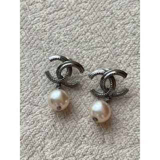 シャネル(CHANEL)のシャネル　パールピアス(ピアス)