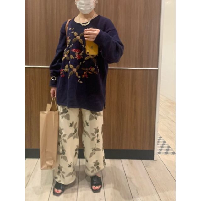 Ameri VINTAGE(アメリヴィンテージ)のAMERI ROTY EASY KNIT PANTS レディースのパンツ(カジュアルパンツ)の商品写真