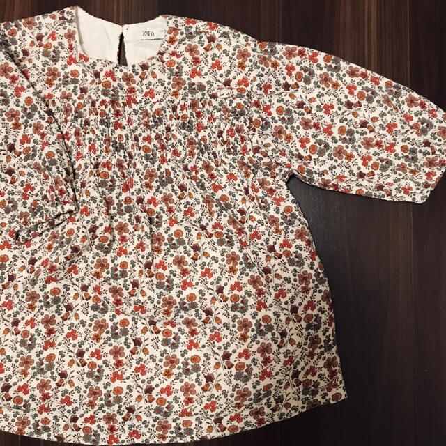 ZARA KIDS(ザラキッズ)のワンピース　ZARA ガール　90 95 花柄　コットン キッズ/ベビー/マタニティのキッズ服女の子用(90cm~)(ワンピース)の商品写真