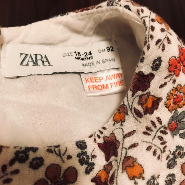 ZARA KIDS(ザラキッズ)のワンピース　ZARA ガール　90 95 花柄　コットン キッズ/ベビー/マタニティのキッズ服女の子用(90cm~)(ワンピース)の商品写真