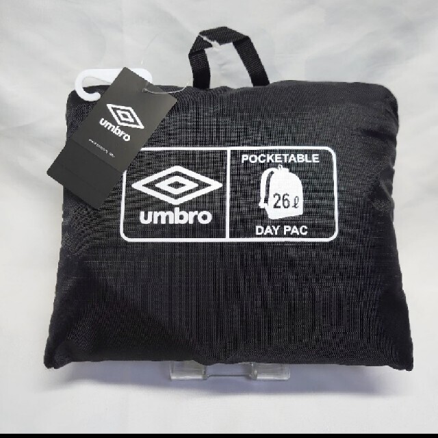 UMBRO(アンブロ)の新品未使用アンブロポケッタブルデイパック  26Ｌ ブラック メンズのバッグ(バッグパック/リュック)の商品写真