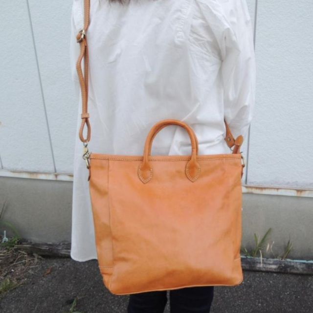 新品 大き目☆ 牛革 ハンド ショルダー バッグ ☆2WAY A4ラクラク 20
