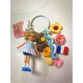 ハンドメイドキーホルダー女の子(キーホルダー)