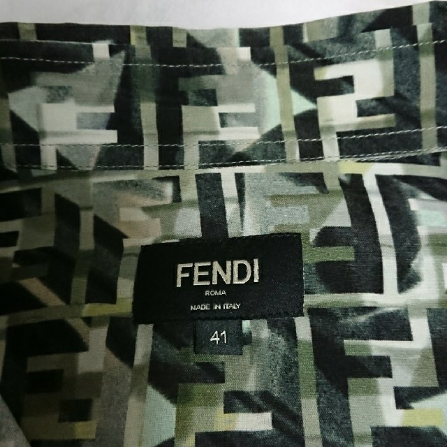 FENDI(フェンディ)の【希少】FENDI フェンディ ズッカ カモフラ 総柄 レーヨン半袖【極美品】 メンズのトップス(シャツ)の商品写真