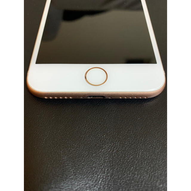 iPhone(アイフォーン)の【専用】Hitomi様　iPhone8  64GB  GOLD  SIMフリー スマホ/家電/カメラのスマートフォン/携帯電話(スマートフォン本体)の商品写真