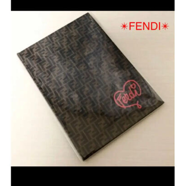 FENDI(フェンディ)の新品未使用✴︎FENDI✴︎フェンディ FFロゴ ノート(ステッカー付き) インテリア/住まい/日用品の文房具(ノート/メモ帳/ふせん)の商品写真