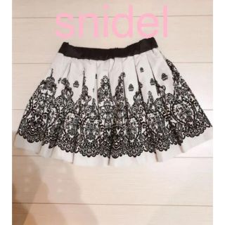 スナイデル(SNIDEL)のスナイデル　snidel チュールスカート　美品　安心匿名配送　送料込み　激安(ミニスカート)