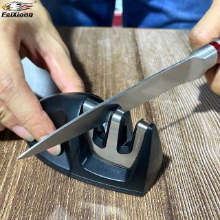 手のひらサイズの包丁研ぎ器（切れ味抜群に復活します！新品・黒）＃0307d(調理道具/製菓道具)